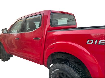 Camioneta Nissan NP300, 4x4   2016, FULL, mecánica, 165.000 kms